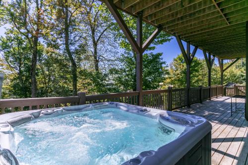 Heart Rock Lodge in Sugar Mountain, USA