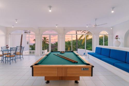 3067 - Casa Blanca