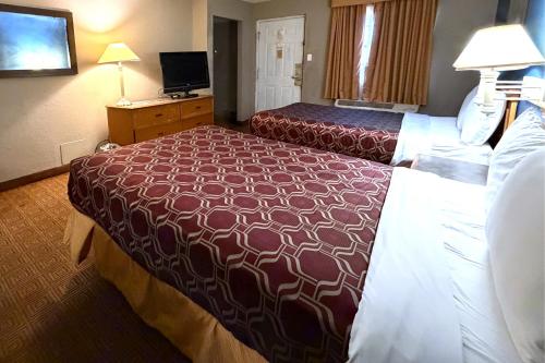 Townhouse Garden Inn & Suites San Antonio I 35 – San Antonio, TX