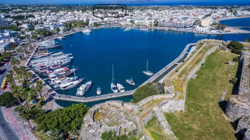 Étterem, Pantheon Apartments Kos Town in Kos Island