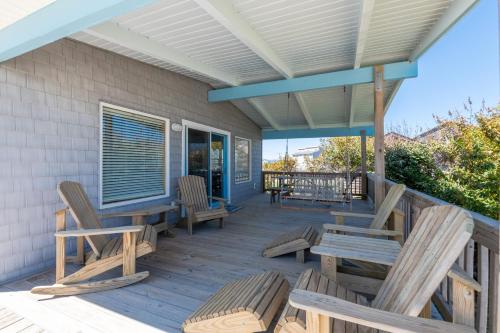 Sun Byrne - S Nags Head MP 18 200 Feet to the Beach Ocean View Flex Stays - image 3