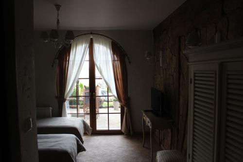 1 queen bed