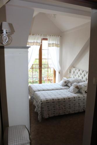 2 twin beds