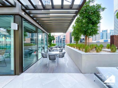 Luxurious 3BR Canal View Apartment | Pool + Gym - image 13