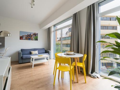 Ferreras Suites Las Canteras - image 4