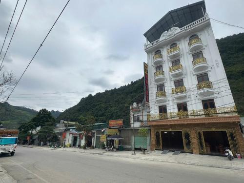 Oanh Thư Hotel (Oanh Thu Hotel) in Meo Vac