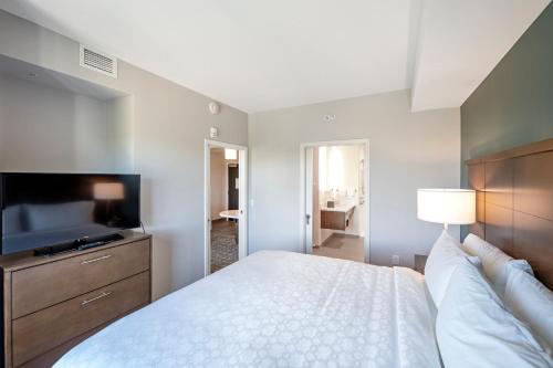 Staybridge Suites - Naples - Marco Island an IHG Hotel - image 10