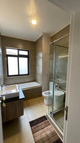 Eric Wilkins villas - image 3