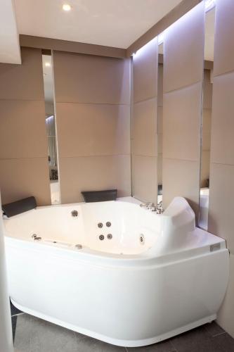 AB Design Suites - image 8