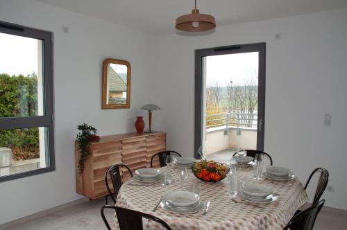 Duplex 6 personnes, vue panoramique sur lac in Malbuisson