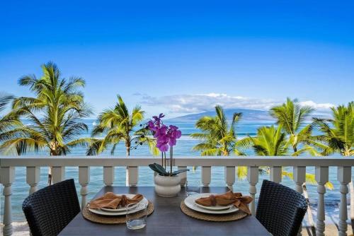Lahaina Shores 523 · LS 523 Direct Beachfront Studio with Stunni