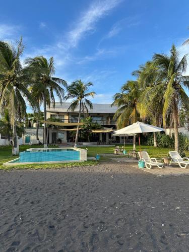 Lali Beach Hotel Boutique in Sonsonate