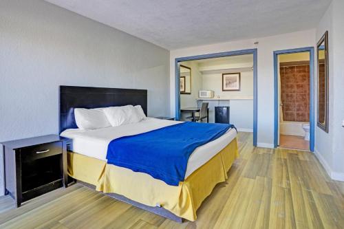 Super 7 Inn By OYO San Antonio N.W. Medical Center in 巴爾肯斯高地