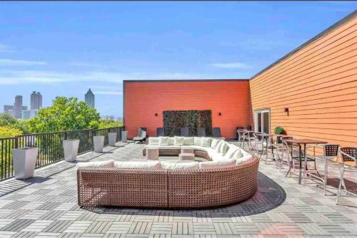 Luxury New 1B1B Private Balcony City View 525Pkwy304 in Atlanta, USA