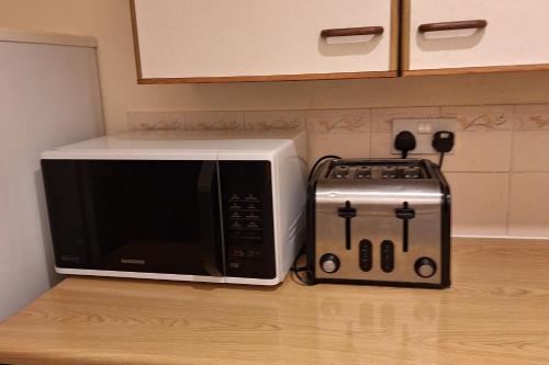 Apartment - Sleeps 2 - Parking - Balcony in Fen Ditton