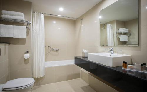 Executive King Room image 3