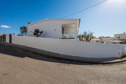 Exterior view, Villa Olive in Sesmarias