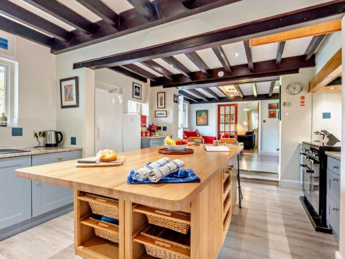 Faciliteter, 4 Bed in Binfield 93244 in Newport North