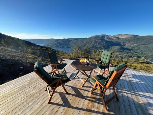 Rõdu/terrass, Phenomenal view over Vrådal and Vråvatn (Phenomenal view over Vradal and Vravatn) in Vradal