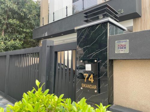 Bahria town Lahore Serene Family house - image 8