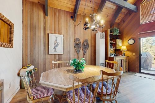 Tallac Views Getaway in ทาโฮ วัลเลย์