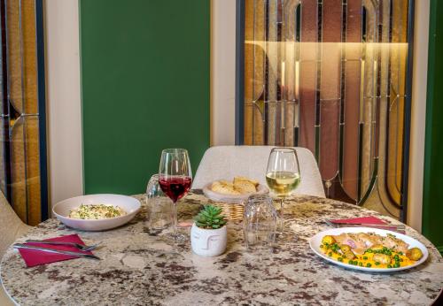 Hotel Le Clos des Arts in Жеврі-Шамбертон