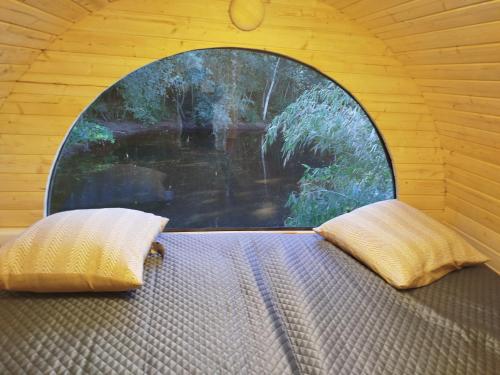 Schlaffass Natursee-Chalet mit Sanitarfass,Hot Tub,Sauna,Jacuzzi,angeln in Twist