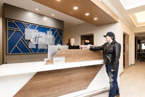 Holiday Inn Express and Suites Missoula an IHG Hotel - image 11