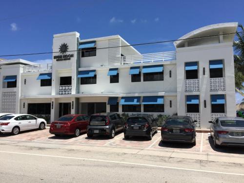 High Noon Beach Resort – Lauderdale-by-the-Sea, FL