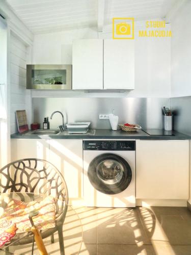 Μπαλκόνι/βεράντα, Studio Malacca, Malanga et Majacudja - Ô Cœur de Deshaies (Studio Malacca, Malanga et Majacudja - O Cœur de Deshaies) in Ντεχάιες