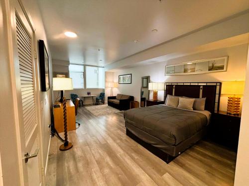 Melrose Luxe Retreat ENTIRE HOME just yours near The Grove