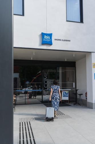 Ibis budget Madrid Albasanz - image 9