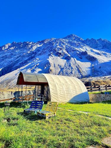 Kuro Glamping - Chalet - Stepantsminda