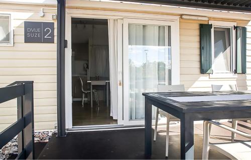 ทัศนียภาพภายนอกโรงแรม, Pet Friendly Stacaravan In Drnis With Wifi in ดรินอฟซิ