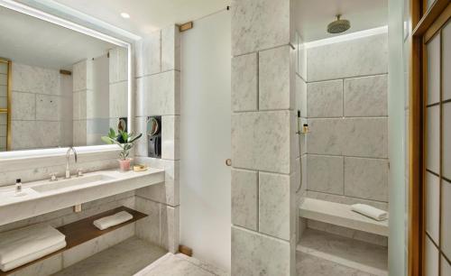 Hotel Cafe Royal - image 6