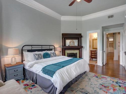 Parlor On Park – Savannah, GA