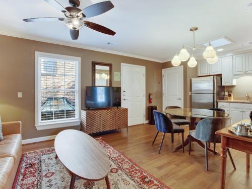 Broughton Street Guest House – Savannah