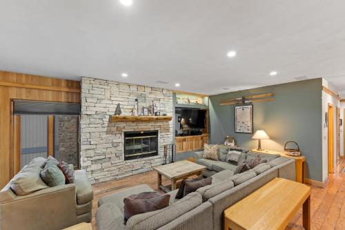 Chateaux DuMont 2723 by Summit County Mountain Retreats