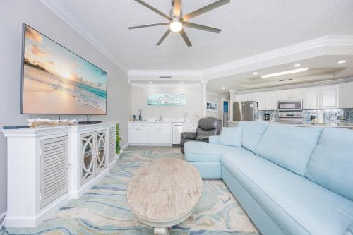 Phoenix on the Bay 1223 condo in 카스웰