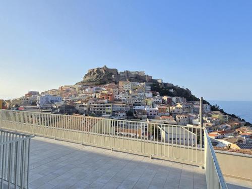 陽台/露台, Aria condizionata e terrazza vista mare in 卡斯泰爾薩爾多