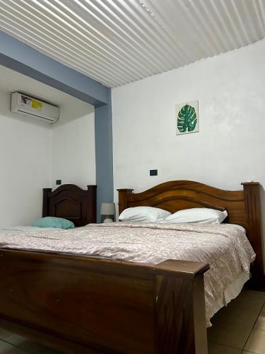 Hotel & Restaurante Tabacones in Guacimo