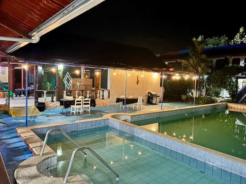 Hotel & Restaurante Tabacones in Guacimo