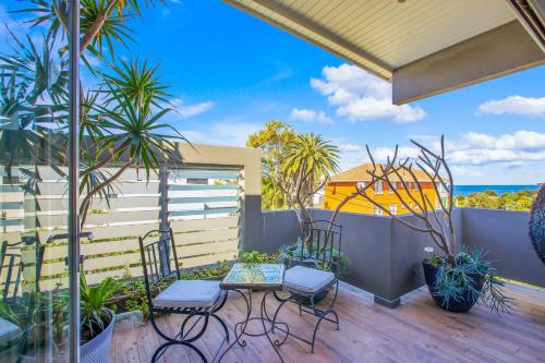 Clovelly Beach Escape - Walk to Beach - AC and Parking included - image 8