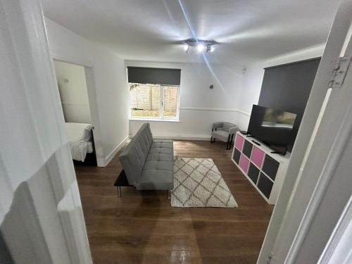 Tranquil 4BD in Croydon gîte à louer Reeves Corner Tramlink Stop