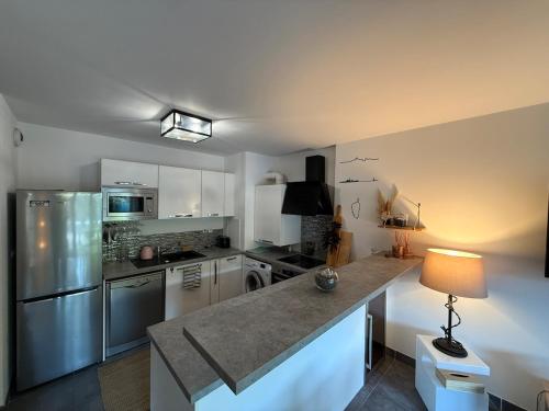 Cosy Appart Famille proche Marseille, Box et Terrasse in Les Olives