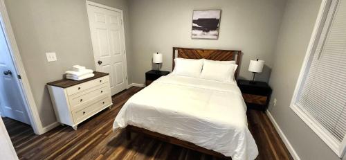Quiet and Comfortable 2 BD Duplex in Salem (IN)