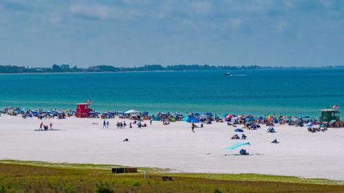 Crystal Sands - 657A - image 2