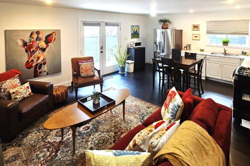 East Elizabeth St 2 Bedroom Home in Austin, USA