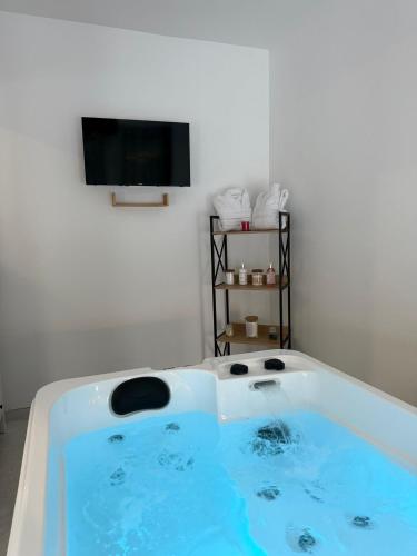 EXCEPTIONNEL Appartement VERSAILLES in เลอ เชอส์เนย์