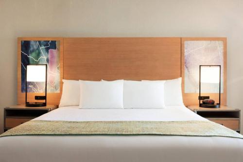Surfbreak Oceanfront Hotel Ascend Hotel Collection - image 11